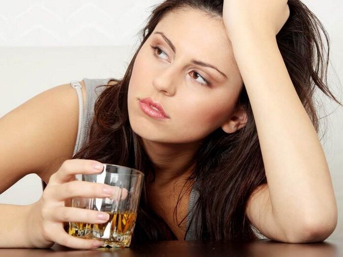 Ženski alkoholizem, kako si opomore