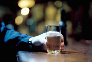 načine, kako sami prenehati s pitjem alkohola